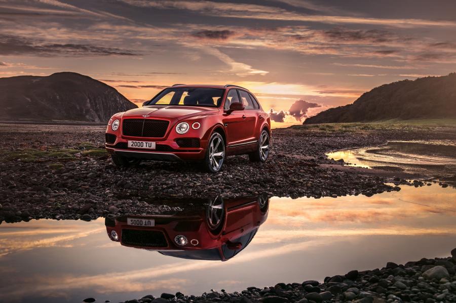  Bentley Bentayga V8 2018 года  (WW) (фото 3 из 49)